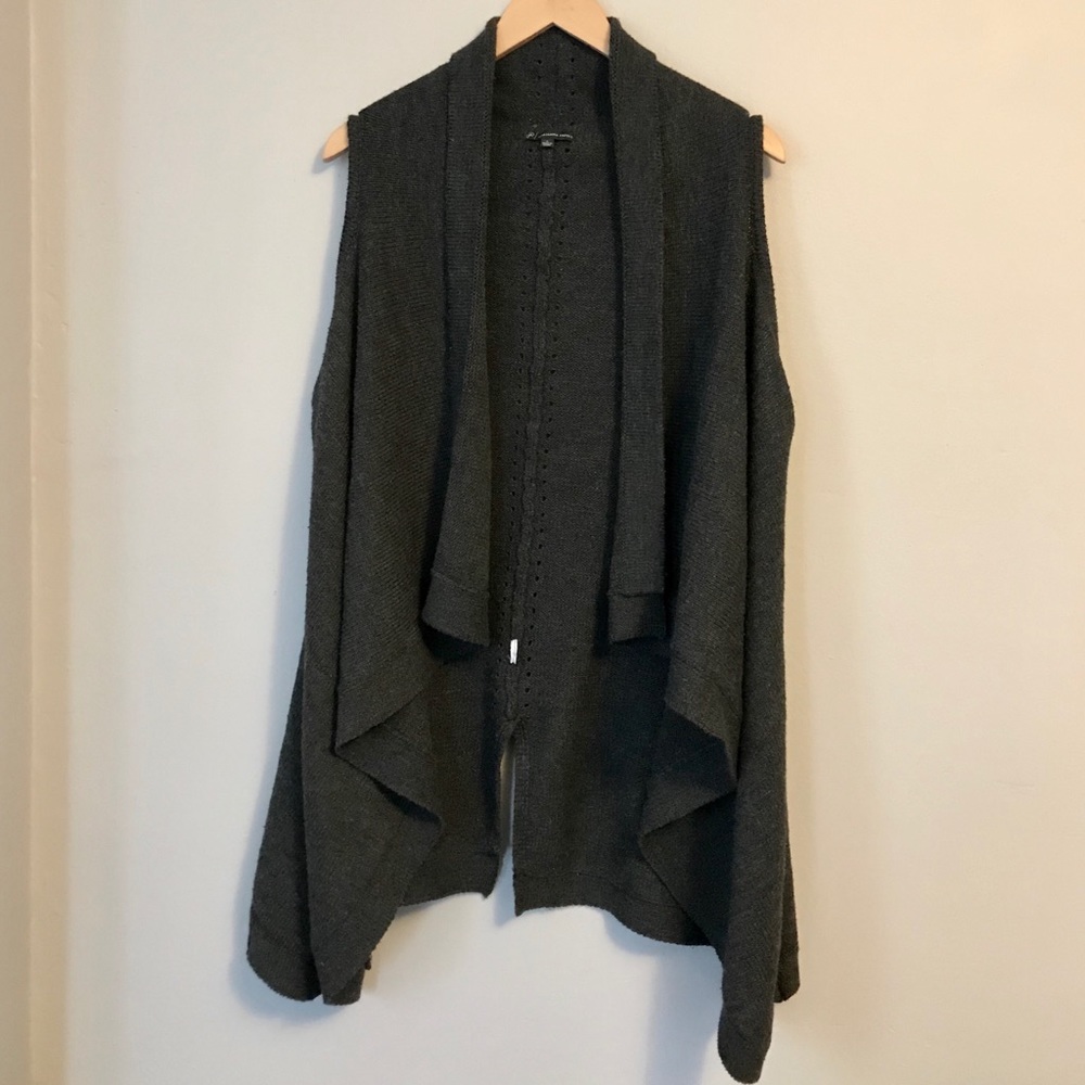 Adrianna Papell Grey Knit Sleeveless Cardigan Vest